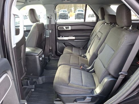Certified 2022 Ford Explorer XLT image 10