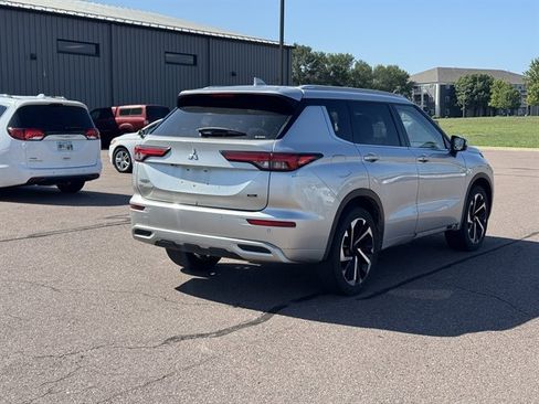 Used 2022 Mitsubishi Outlander SEL AWD/4WD image 3