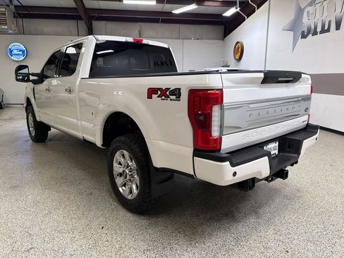 Used 2017 Ford F250 Platinum w/ Platinum Ultimate Package AWD/4WD image 5