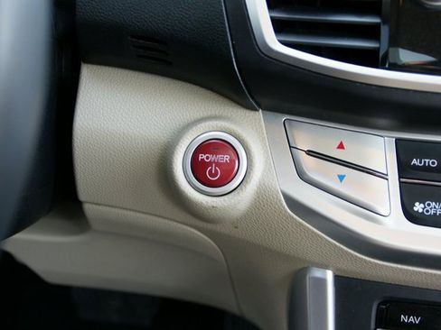 Used 2015 Honda Accord Touring image 19