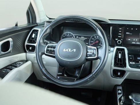 Used 2022 Kia Sorento SX FWD image 11