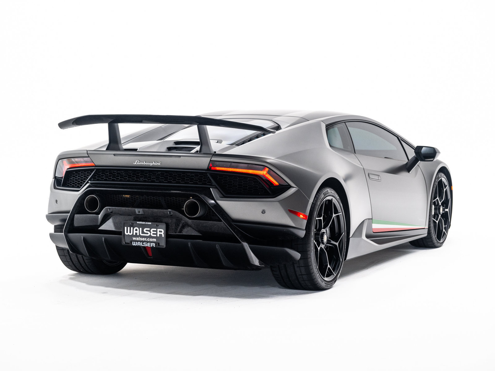 Used 2018 Lamborghini Huracan Performante AWD/4WD image 6