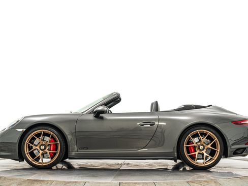 Used 2019 Porsche 911 Cabriolet image 6