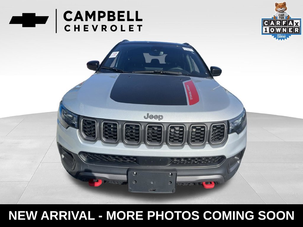 Used 2025 Jeep Compass Trailhawk AWD/4WD image 8