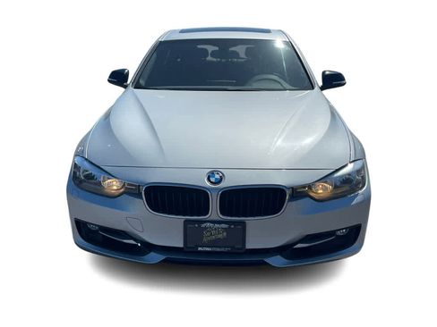 Used 2013 BMW 328i xDrive Sedan AWD/4WD image 2