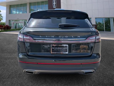 Used 2022 Lincoln Nautilus FWD w/ Premium Package image 6