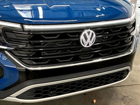 New 2026 Volkswagen Atlas Cross Sport SEL image 34