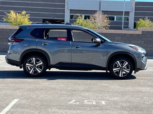 Certified 2024 Nissan Rogue SL w/ SL Premium Package FWD image 7