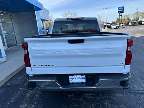 Used 2023 Chevrolet Silverado 1500 LT AWD/4WD image 8