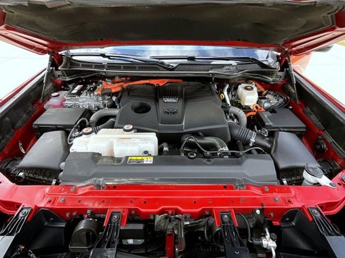 Used 2024 Toyota Sequoia Platinum image 27