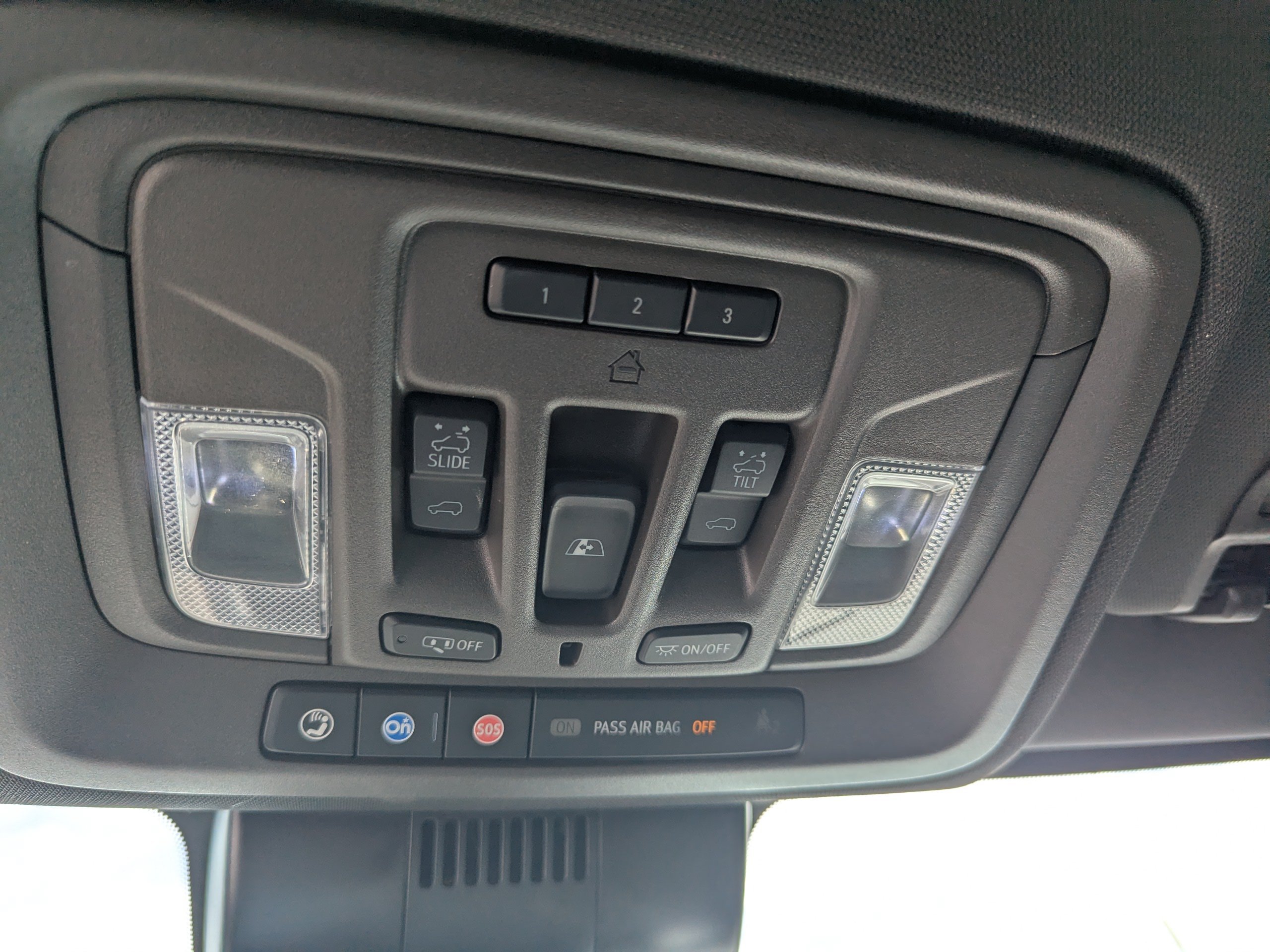 Used 2024 Chevrolet Silverado 3500 LTZ w/ LTZ Convenience Package AWD/4WD image 22