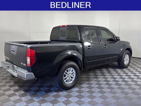 Used 2019 Nissan Frontier SV image 5