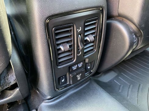 Used 2020 Dodge Durango R/T w/ Premium Interior Group AWD/4WD image 3