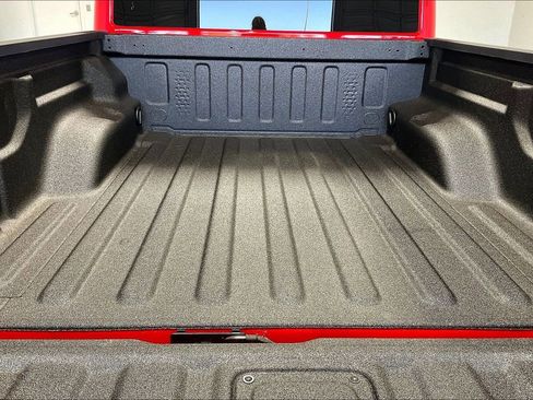 New 2025 Jeep Gladiator Sport image 32