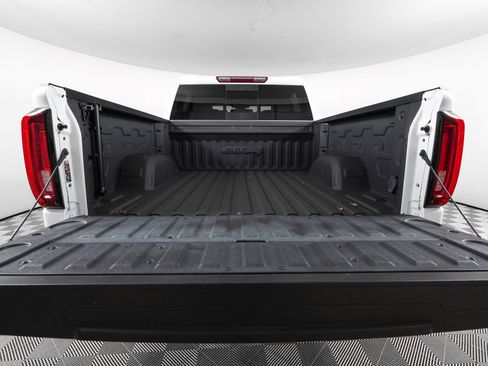 Used 2023 GMC Sierra 1500 AT4 w/ AT4 Premium Package image 7