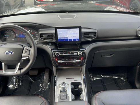 Used 2023 Ford Explorer ST-Line w/ Class IV Trailer Tow Package image 33