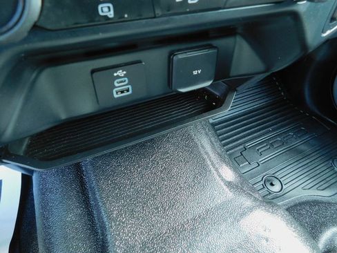 Used 2025 Ford F350 XLT image 29