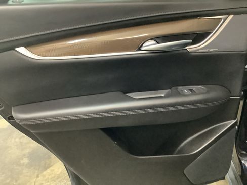 Used 2022 Cadillac XT5 Sportv w/ Platinum Package AWD/4WD image 22