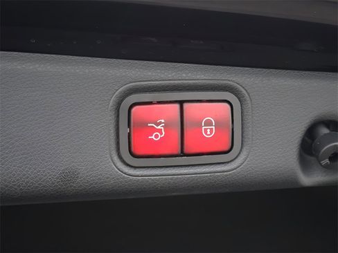 Used 2019 Mercedes-Benz E 63 AMG S image 19