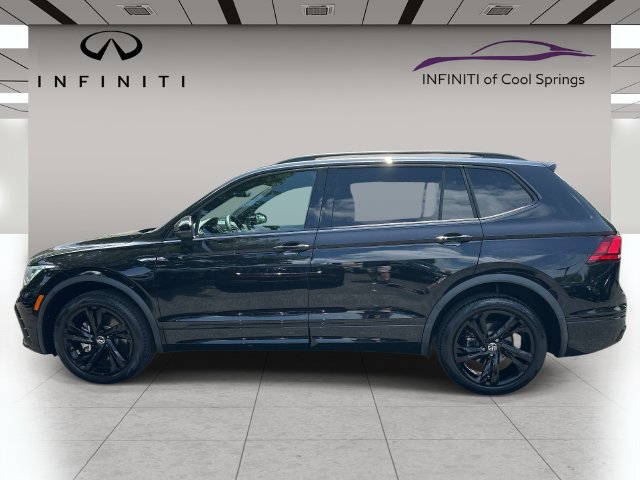 Used 2024 Volkswagen Tiguan SE R-Line FWD image 4
