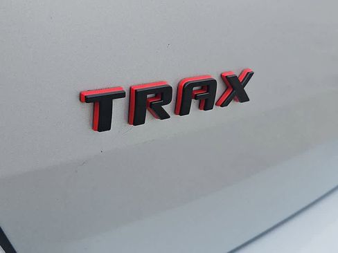 Used 2020 Chevrolet Trax LT w/ Redline Edition image 13