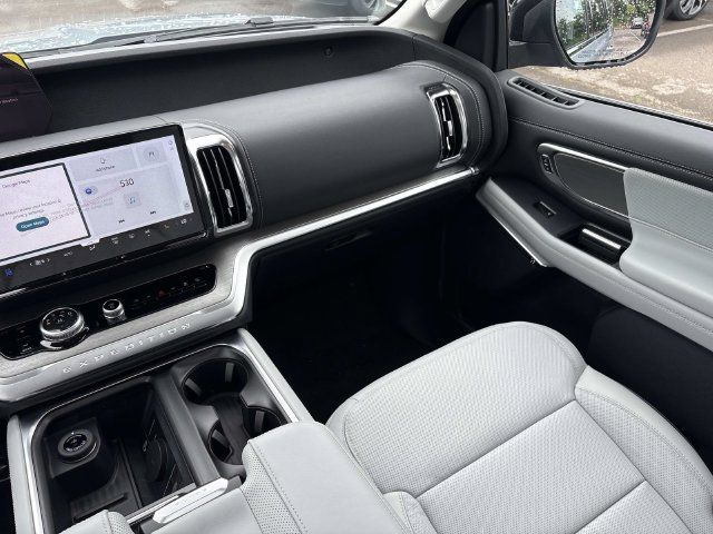 New 2027 Ford Expedition Platinum w/ Platinum Ultimate Package AWD/4WD image 15