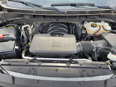 Used 2023 GMC Yukon AT4 w/ AT4 Premium Package AWD/4WD image 13