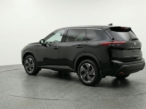 Used 2025 Nissan Rogue SV FWD image 6