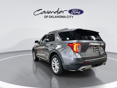 Used 2022 Ford Explorer Limited w/ Equipment Group 301A AWD/4WD image 6