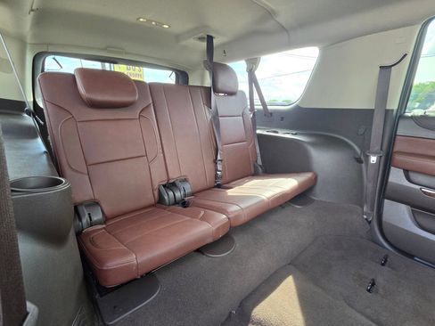 Used 2020 Chevrolet Suburban Premier AWD/4WD image 42