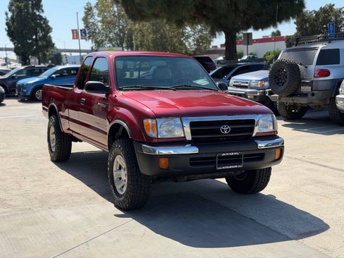 Used 2000 Toyota Tacoma PreRunner w/ Value Pkg RWD image 4