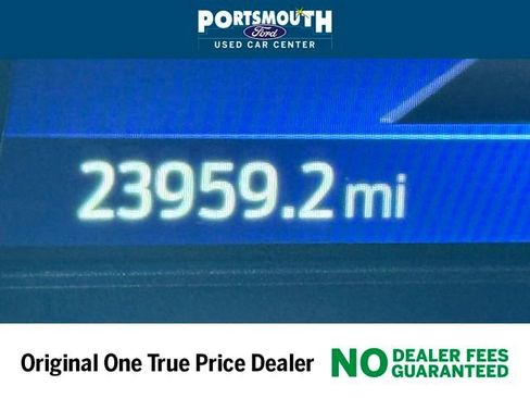 Used 2022 Ford Explorer XLT w/ Equipment Group 202A image 17