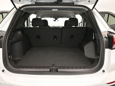 Used 2024 Chevrolet Equinox LT image 16
