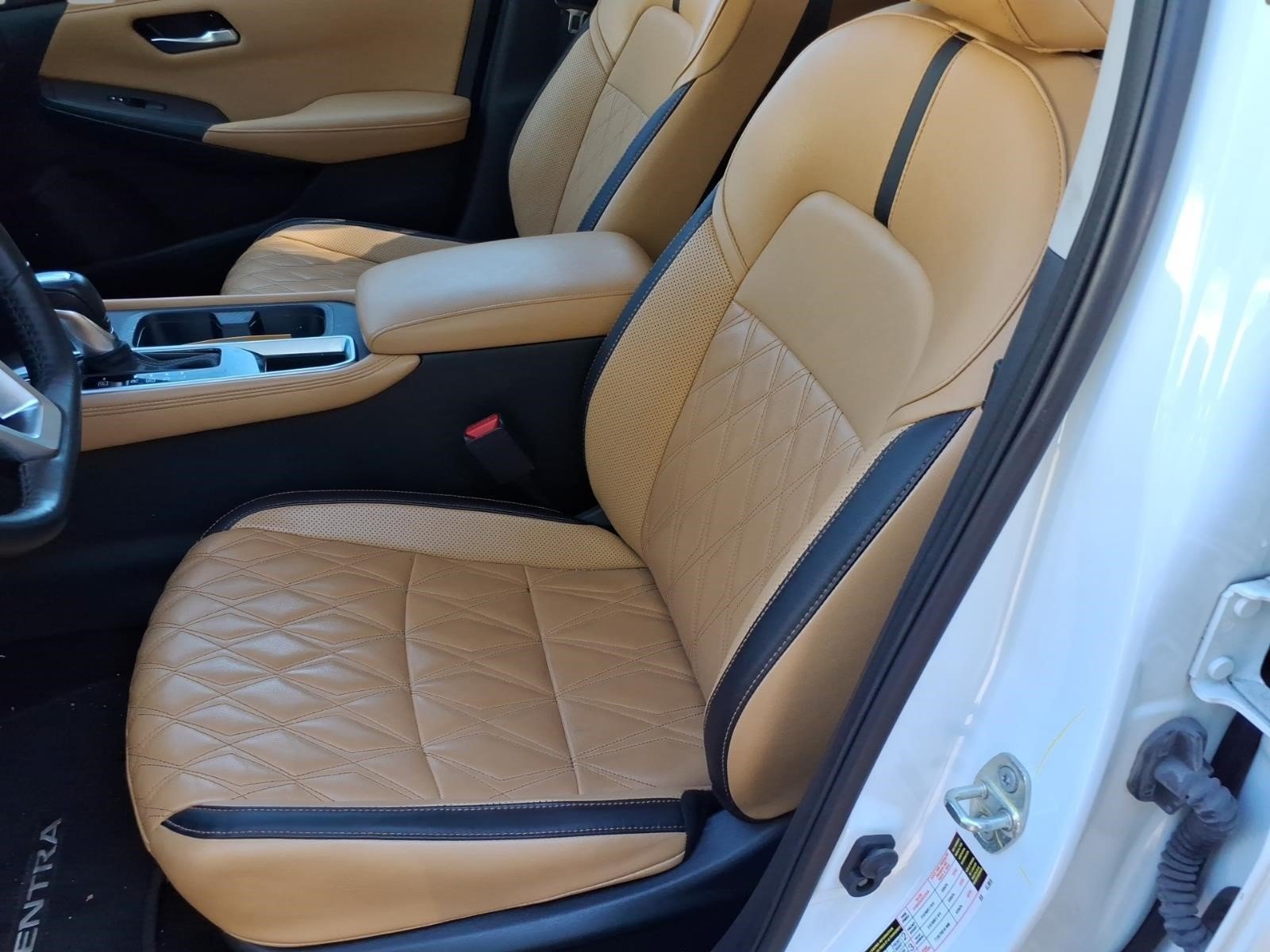 Used 2024 Nissan Sentra SV w/ SV Premium Package FWD image 9