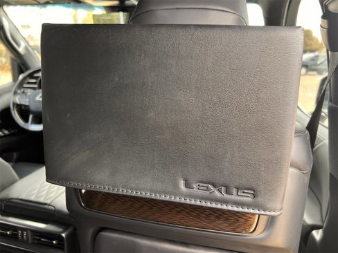 Used 2023 Lexus LX 600 4WD w/ Ultra Luxury Package image 31