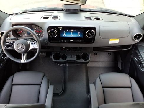 New 2026 Mercedes-Benz Sprinter 2500 image 4