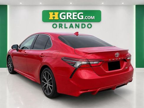 Used 2021 Toyota Camry SE FWD image 2