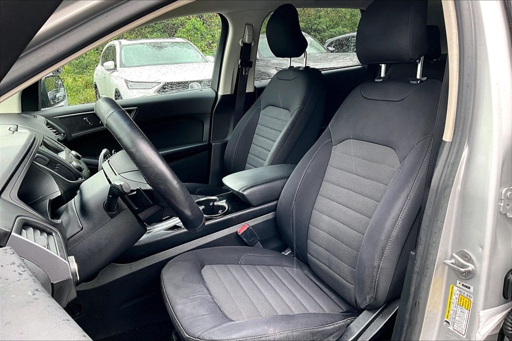 Used 2016 Ford Edge SE FWD image 26