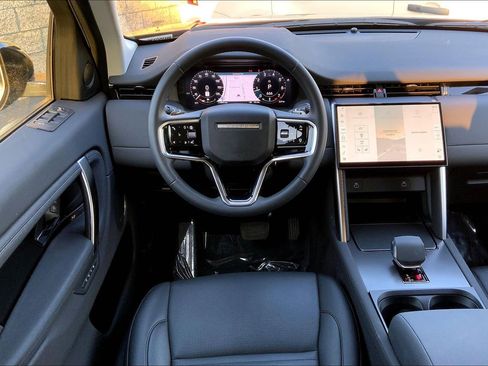 Used 2024 Land Rover Discovery Sport S image 5