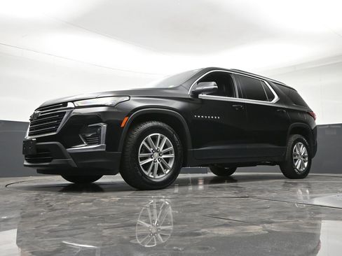 Certified 2023 Chevrolet Traverse LT w/ Rear Camera Mirror Package AWD/4WD image 24