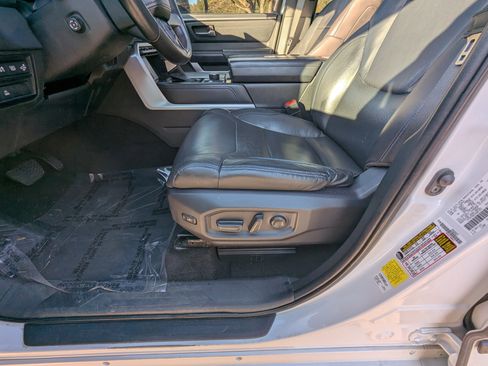 Used 2022 Toyota Tundra Platinum image 17