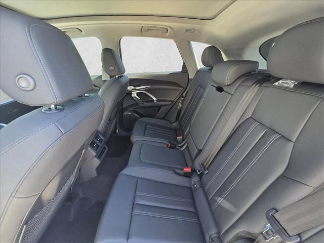 New 2026 Audi Q5 Premium AWD/4WD image 16