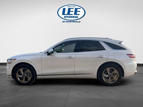 Used 2026 Genesis GV70 2.5T image 3