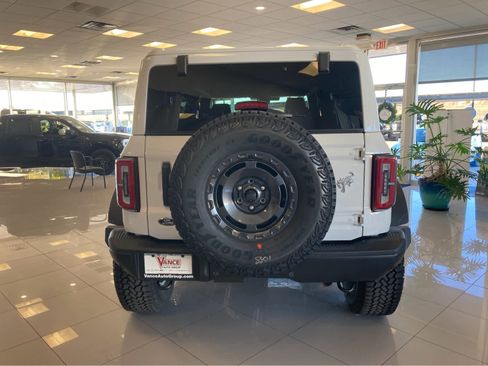 New 2025 Ford Bronco Badlands image 5