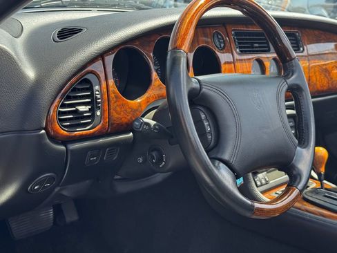 Used 2000 Jaguar XK8 Convertible RWD image 14