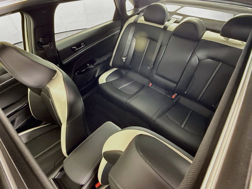 New 2027 Kia K5 GT-Line FWD image 24