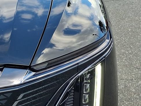 Certified 2026 Cadillac Lyriq Sport AWD/4WD image 7