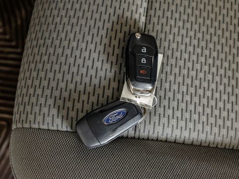 Used 2016 Ford F150 XLT RWD image 64