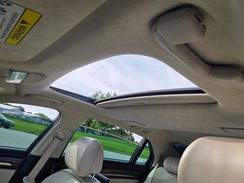 Used 2018 Genesis G90 5.0 Ultimate AWD/4WD image 27