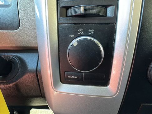 Used 2011 RAM 2500 SLT w/ Protection Group image 15